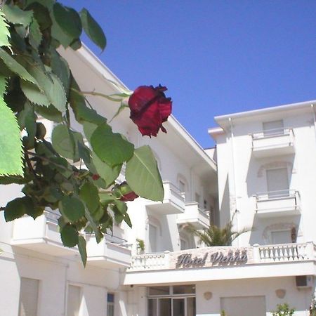 בלריה-איגאה מרינה Hotel Vienna מראה חיצוני תמונה