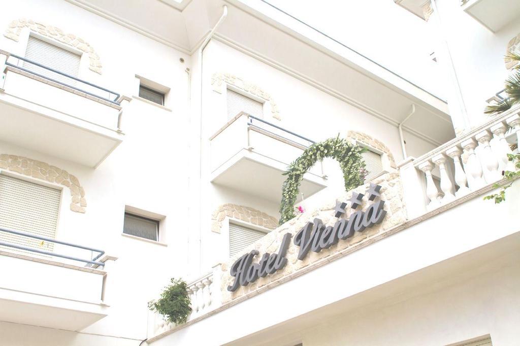 בלריה-איגאה מרינה Hotel Vienna מראה חיצוני תמונה
